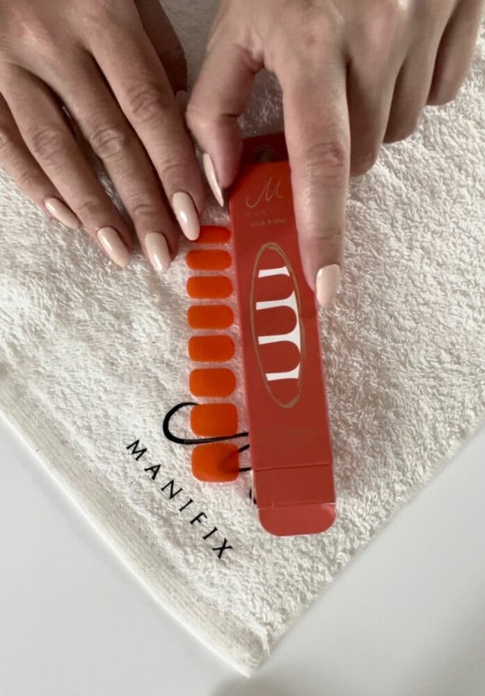 nagelfolien-aus-der-drogerie vs. das original manifix ein vergleich