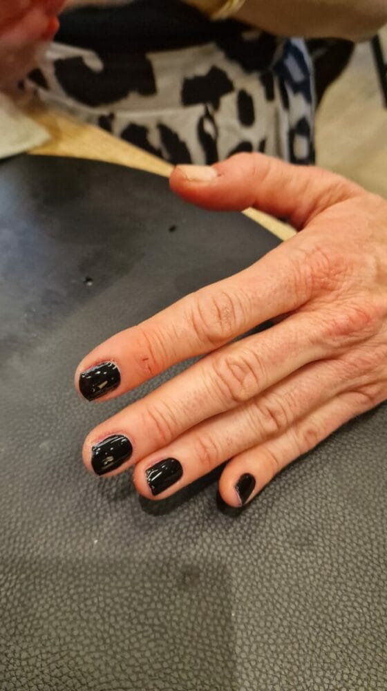 warum sollten maenner keinen nagellack tragen